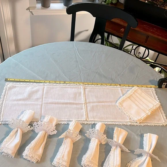 Gorgeous Vintage Crochet Set - Picture 7 of 16